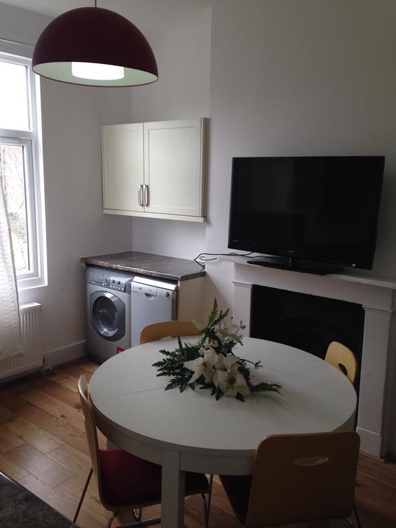 Arsenal 123 Close To Emirates Stadium Direct Eurostar Heathrow-3 Apartments Here Londra Esterno foto